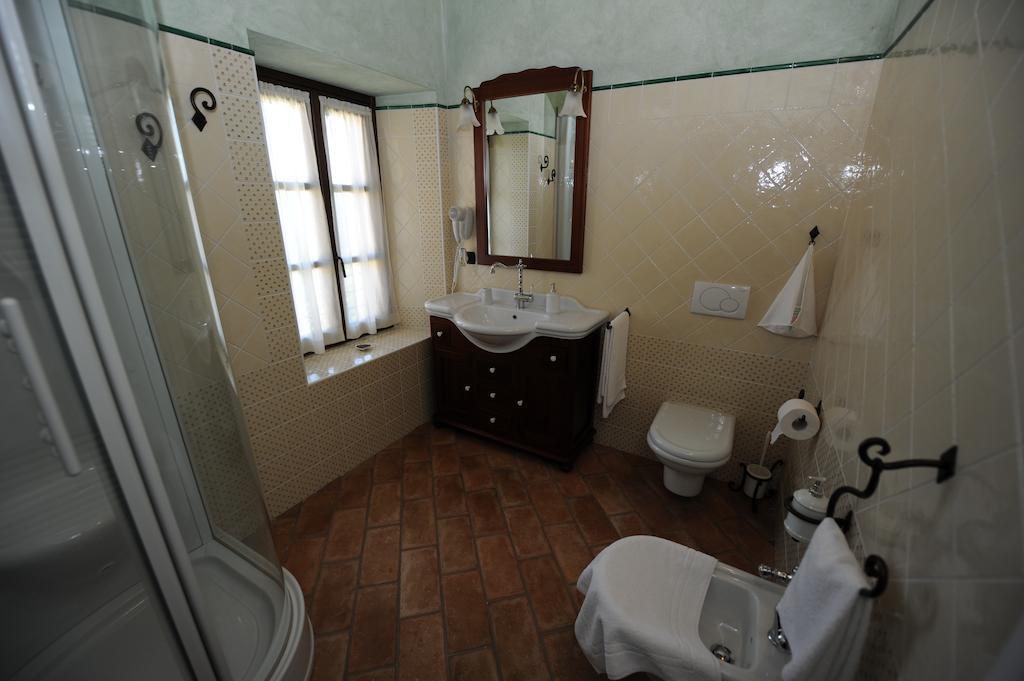 Castel Martino Villa Cortemilia ห้อง รูปภาพ