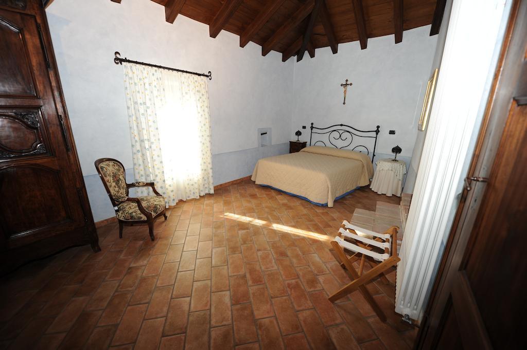 Castel Martino Villa Cortemilia ห้อง รูปภาพ