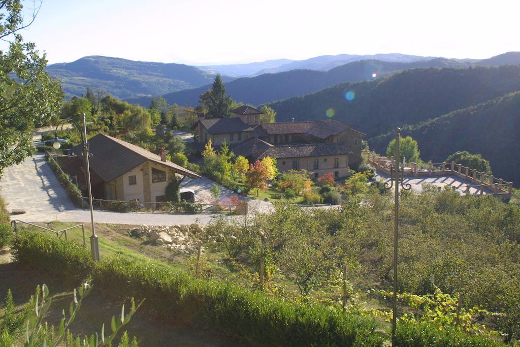Castel Martino Villa Cortemilia ภายนอก รูปภาพ