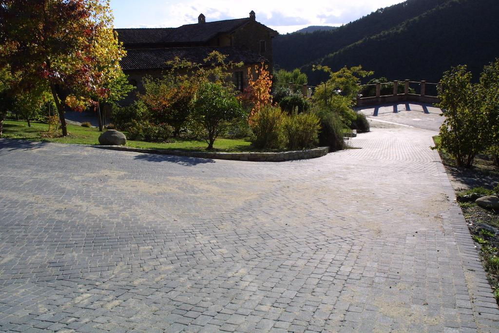 Castel Martino Villa Cortemilia ภายนอก รูปภาพ