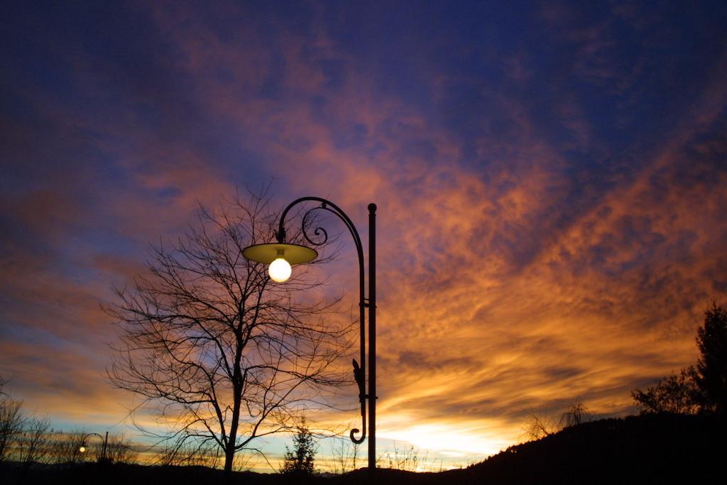 Castel Martino Villa Cortemilia ภายนอก รูปภาพ