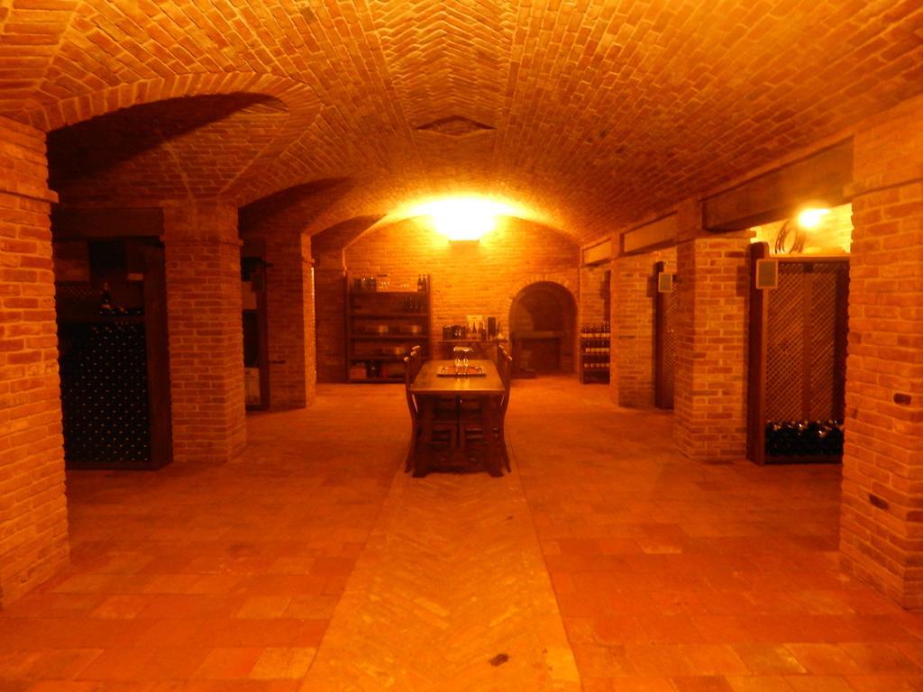 Castel Martino Villa Cortemilia ภายนอก รูปภาพ