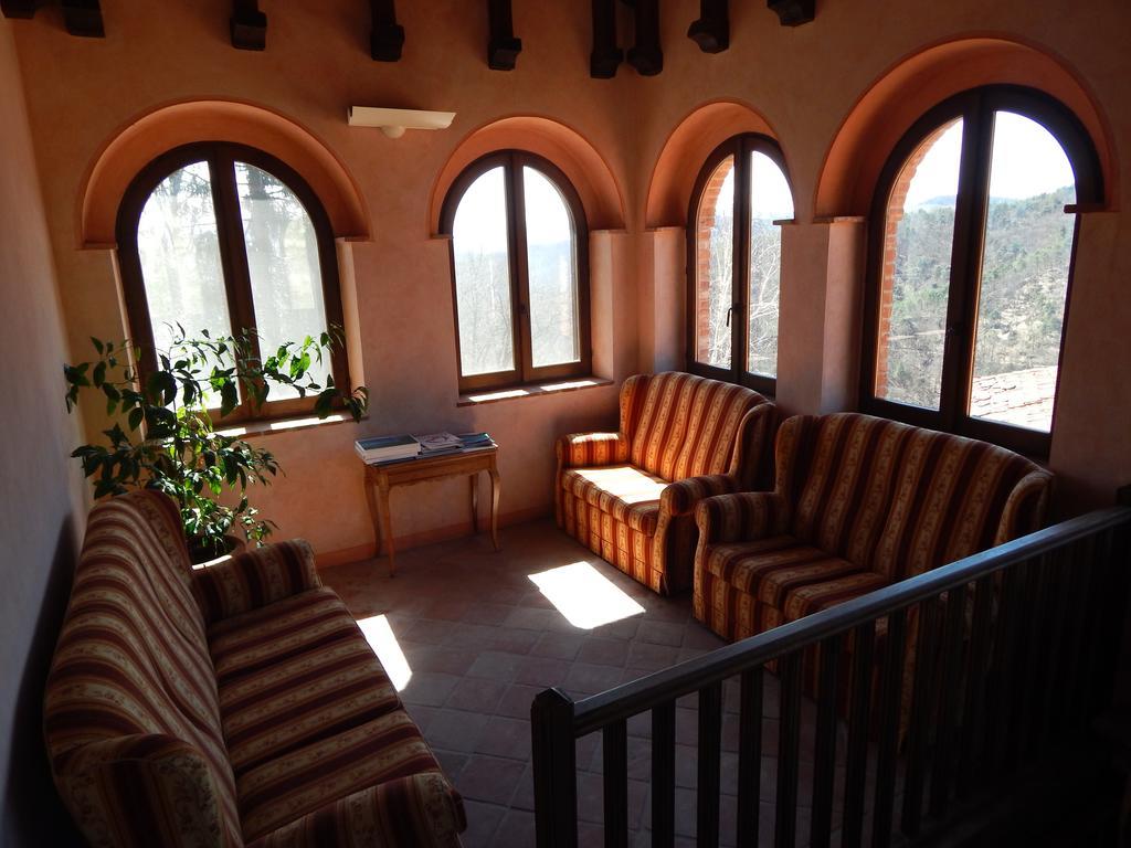 Castel Martino Villa Cortemilia ภายนอก รูปภาพ